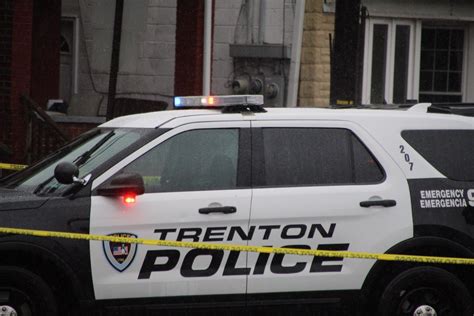 2 barricaded inside Trenton home – Peterson’s Breaking News of Trenton