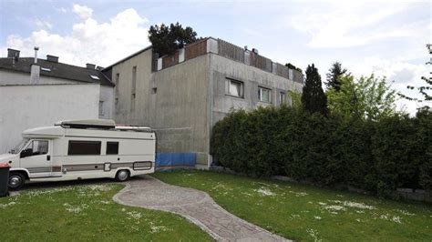 Fritzl basement to be filled with concrete - BBC News