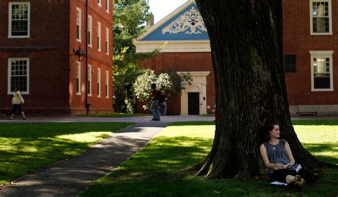 Intro to computer science is now the most popular course at Harvard — Quartz