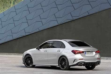 Nuova Mercedes Classe A Sedan: debutta in Italia la nuova compatta - MBenz.it