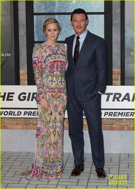 Emily Blunt & Luke Evans Premiere 'Girl on the Train' in London: Photo 3765569 | Emily Blunt ...