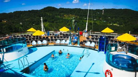 10 Reasons to Go on a Caribbean Cruise For Spring Break