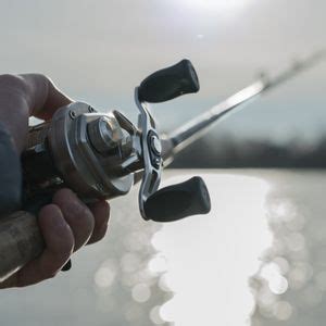 Choosing the Right Saltwater Fishing Reels - FishingStone