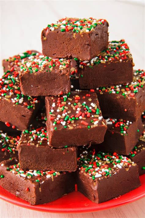 50 Christmas Candy Recipes That Will Make Your Holiday Much More Sweeter » Hike N Dip