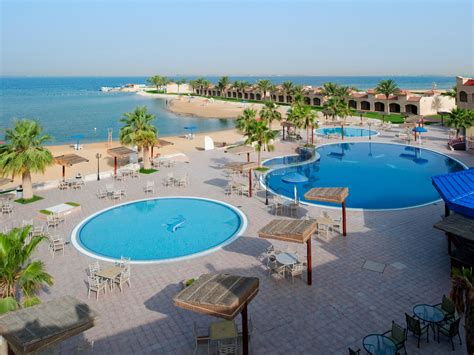 Al Khobar Hotels: Holiday Inn Resort Half Moon Bay Hotel in Al Khobar ...