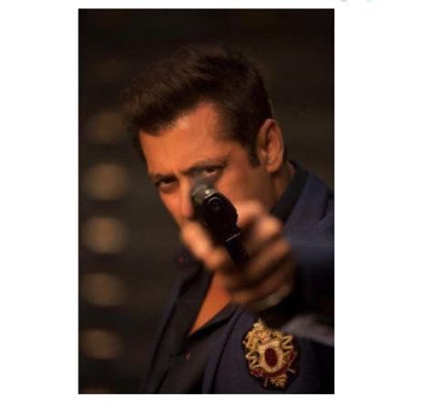 Salman Khan unveils the official logo of the film, check out the video | NewsTrack Hindi 1
