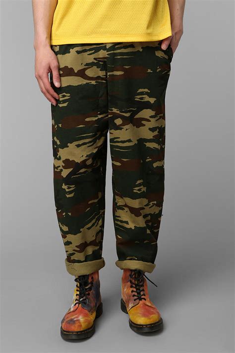 Urban outfitters Zubaz Woodland Camo Pant in Green for Men | Lyst