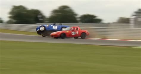 Video: A Cringeworthy Spec Miata Crash From 2011 - TURNology