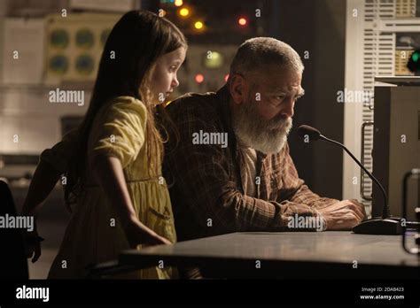 Caoilinn Springall, George Clooney, "The Midnight Sky" (2020) Credit ...