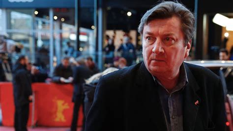 Director Aki Kaurismäki returns to Cannes with new film – but no ...