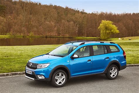 DACIA Logan MCV Stepway Specs & Photos - 2017, 2018, 2019, 2020, 2021 ...