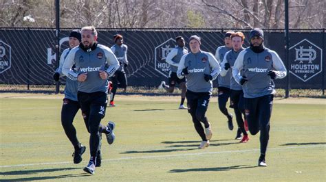 Houston Dynamo FC takes part in first training of 2024 MLS season ...