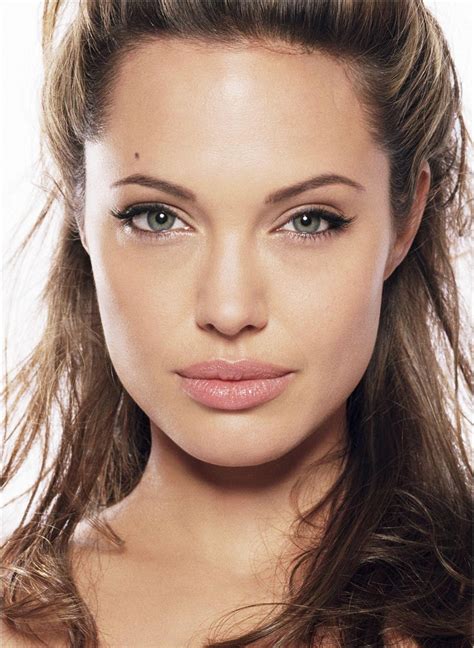 Angelina Jolie Eyes - Angelina Jolie Smokey Eyes Light Colored Lips ...