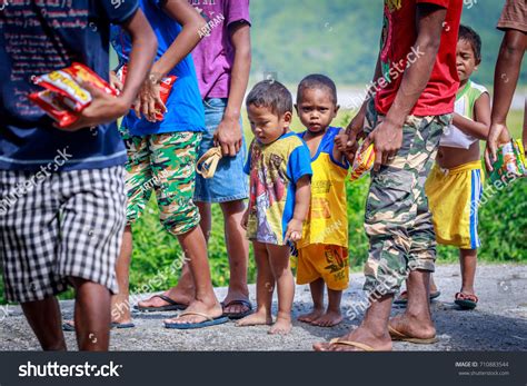 Aeta Tribe Children Near Mount Pinatubo Stock Photo 710883544 | Shutterstock