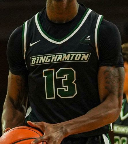 Histórico de Camisas Binghamton Bearcats - Basketball Jersey Archive