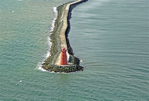 Poolbeg Lighthouse in Dublin, Dublin, Ireland - lighthouse Reviews ...