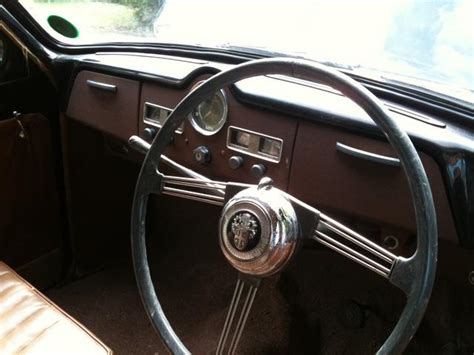 Help ID another steering wheel : TR2 & TR3 Forum : Triumph Experience Car Forums : The Triumph ...