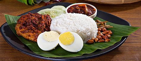 National Dish of Malaysia - Nasi Lemak - National Dishes of the World | Recipe | Nasi lemak ...