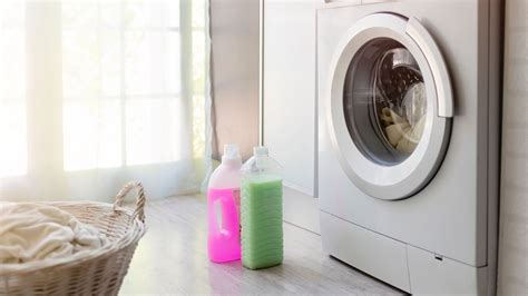 Where to put liquid laundry detergent in the washing…