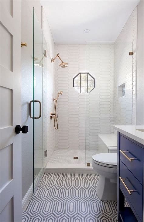 Relaxing Master Bathroom Shower Remodel Ideas 11 – TRENDECORS