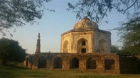 Quli Khan Tomb (of Mughal period), New Delhi. | Mughal, Taj mahal ...