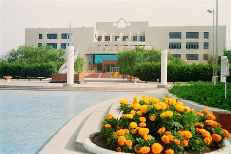 Campus Scenery – Shihezi University, School of Medicine