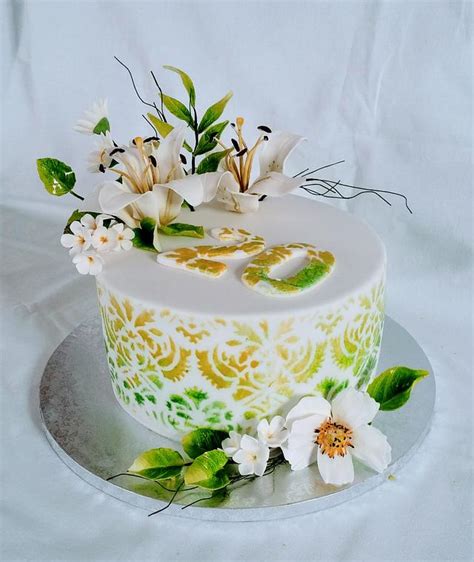 Green cake - Decorated Cake by alenascakes - CakesDecor