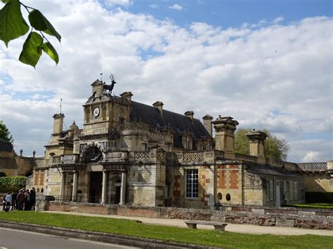 Castles in France - 190 Amazing castles and chateaux to visit in France