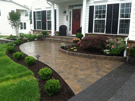 Revamp Your Curb Appeal with Stunning Walkway Front Yard Landscape Design