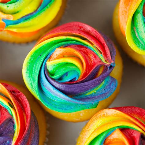 Easy Rainbow Buttercream Cupcakes - Mom Loves Baking