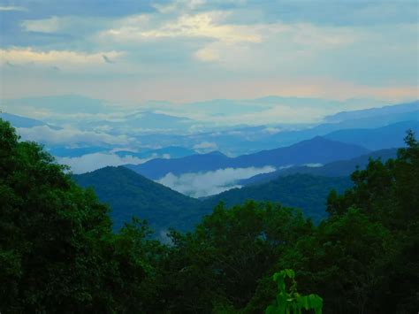 A cloudy sunset on the Blue Ridge Parkway | Smithsonian Photo Contest | Smithsonian Magazine