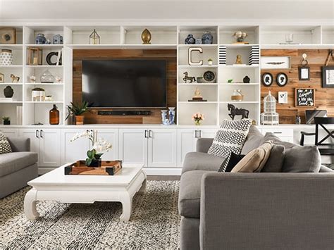 Built-in Entertainment Center & Media Cabinets | California Closets