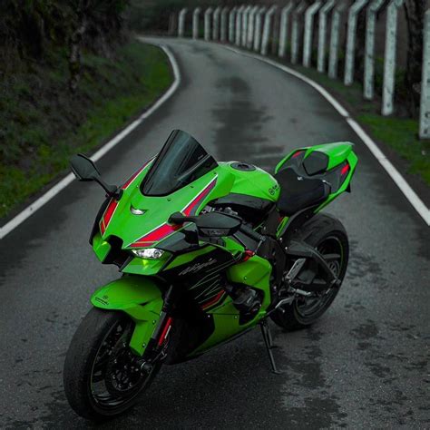 Wallpaper Green beauty look at the Beast Kawasaki zx10r 2023🔥 | Kawasaki ninja, Kawasaki bikes ...