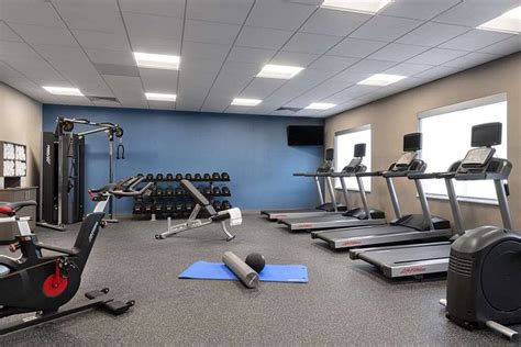 HAMPTON INN & SUITES ST. CHARLES OLD TOWN AREA - Updated 2024 Prices & Hotel Reviews (Saint ...