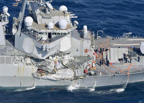 10 High Resolution Photos Of US Navy Destroyer Collision – gCaptain