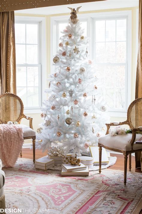 Complementing Your French Style With a White Christmas Tree