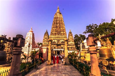 Mahabodhi Temple in Bodhgaya - #TravelWorld