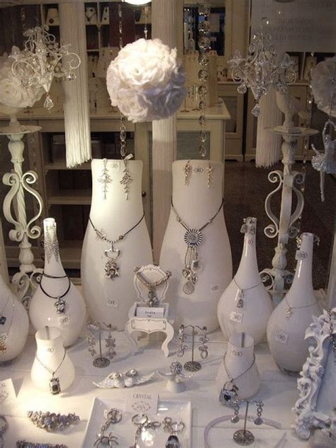 Vase Necklace Display | Diy jewelry display, Jewellery display ...