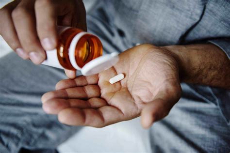 Do you Depend on Opiods to Keep Moving? - Dynamic Health