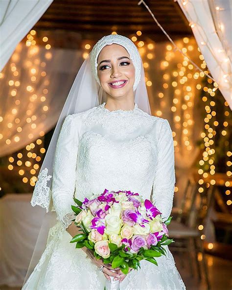 10 Traditional Islamic Hijab Wedding Dresses | DeMilked