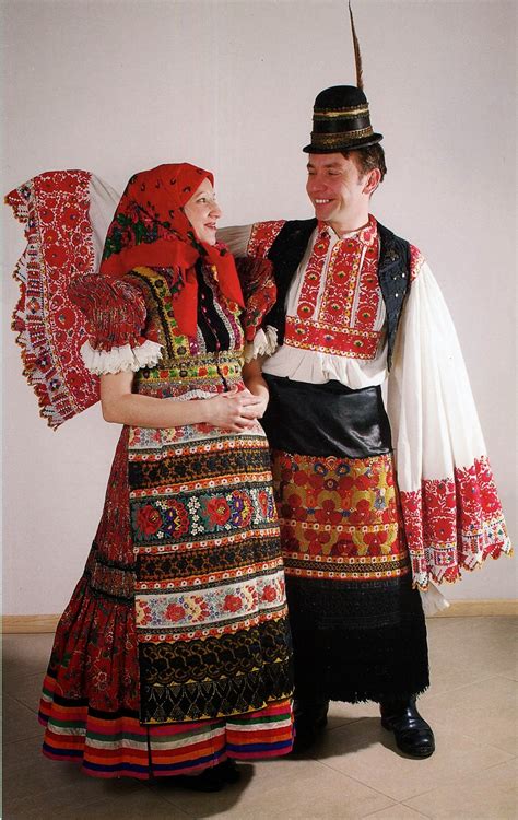 FolkCostume&Embroidery: Costume and Embroidery of Mezőkövesd, Hungary