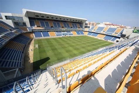 Spanish second tier leaders Cadiz confirm American investment ...