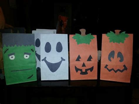 DIY Halloween goody bags. Used Brown paper bags | Halloween paper bags ...