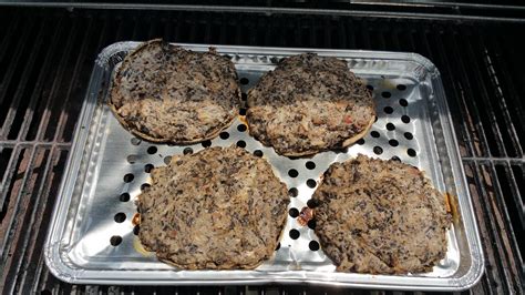 Grilled Portabella Mushroom Caps with Salmon and Cream Cheese Filling : ketorecipes