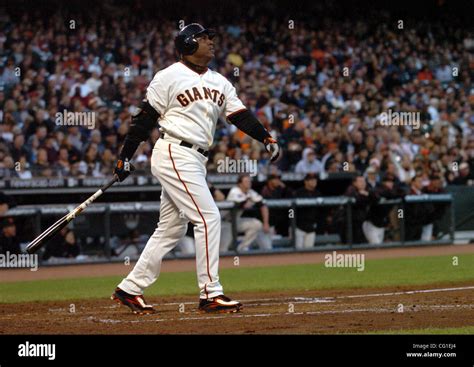 Barry bonds pirates hi-res stock photography and images - Alamy