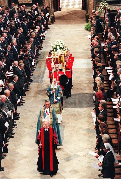 Princess Diana Public Funeral Pictures | POPSUGAR Celebrity Photo 57