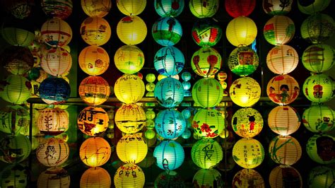 Lantern display celebrating the Mid-Autumn Festival in Singapore - Khin/Getty Images) | 鹰角分享博客