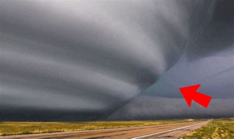 Largest Tornado EVER Caught On Camera