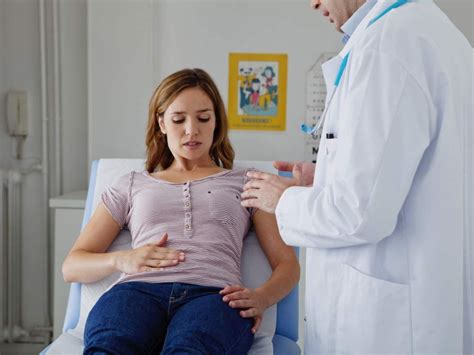 Kidney Stone Symptoms: 6 Important Warning Signs | Reader's Digest