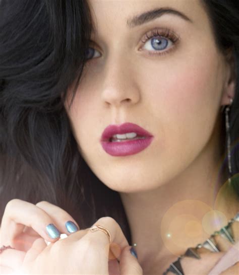 Make Under: Katy Perry Lightens Up With a Fresh Face for Covergirl ...